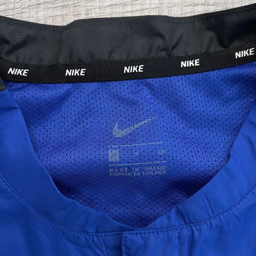 Nike NWT Softball Windbreaker Short Sleeve Women's Small‎ Blue $60 Athletic Top